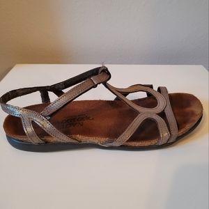 Naot Gold/Light Brown Sandals